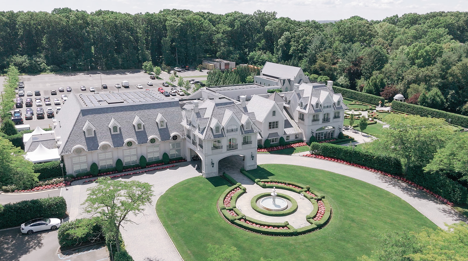 An arial view of the immaculate Park Chateau Wedding venue front fountain and garden
